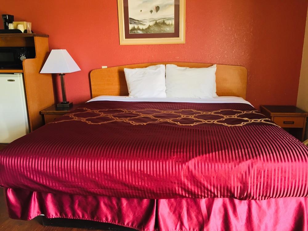 Bear Mount Inn & Suites Pigeon Forge Eksteriør bilde