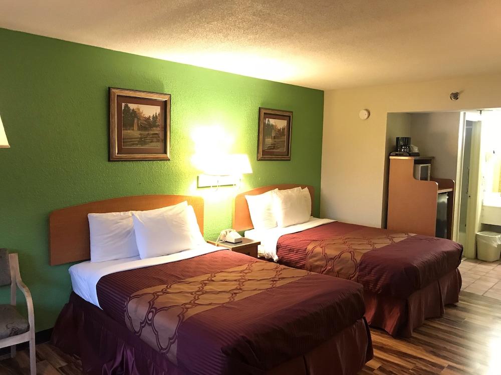 Bear Mount Inn & Suites Pigeon Forge Eksteriør bilde