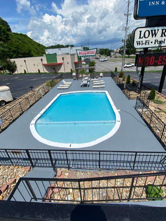 Bear Mount Inn & Suites Pigeon Forge Eksteriør bilde