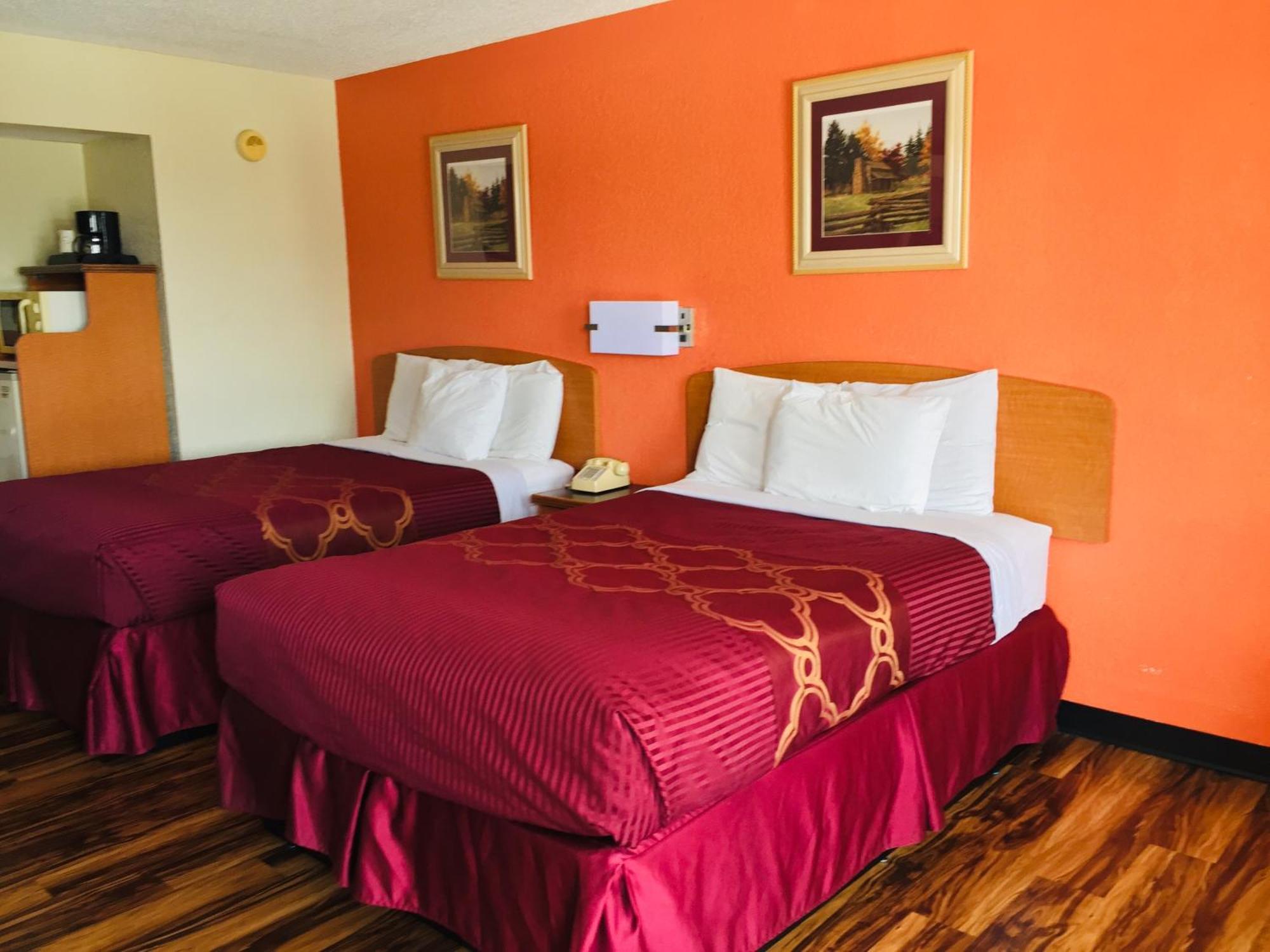 Bear Mount Inn & Suites Pigeon Forge Rom bilde