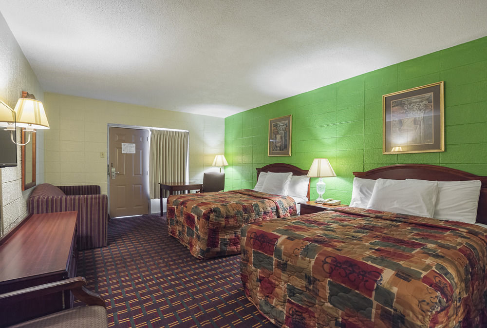 Bear Mount Inn & Suites Pigeon Forge Eksteriør bilde