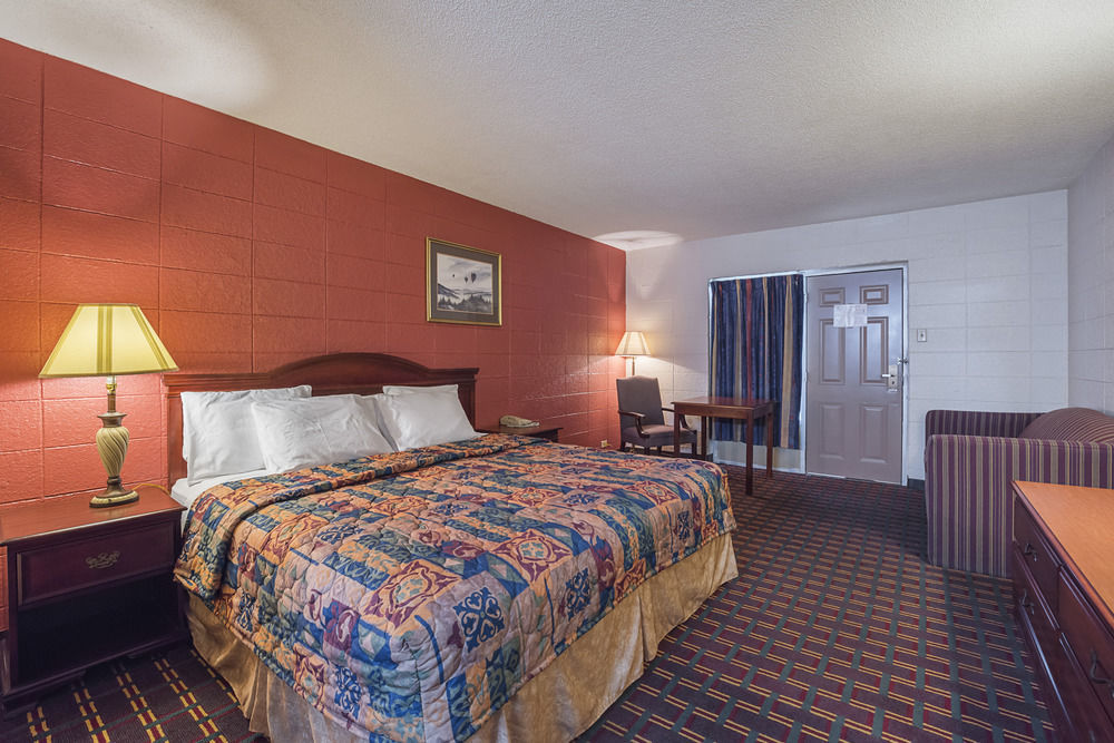 Bear Mount Inn & Suites Pigeon Forge Eksteriør bilde