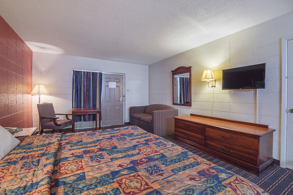 Bear Mount Inn & Suites Pigeon Forge Eksteriør bilde