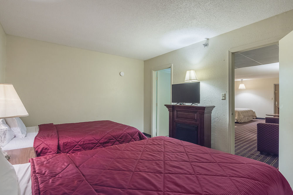 Bear Mount Inn & Suites Pigeon Forge Eksteriør bilde