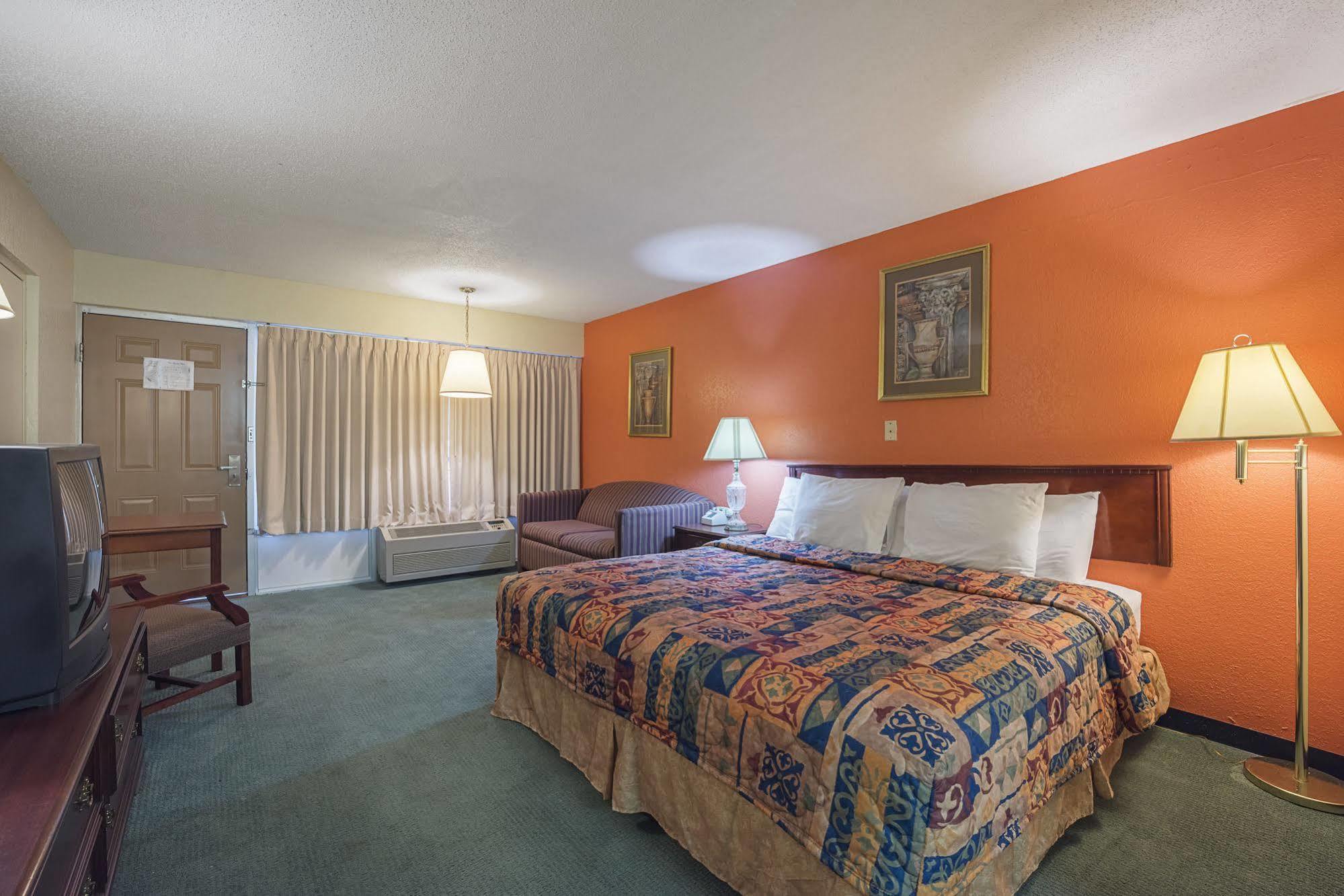 Bear Mount Inn & Suites Pigeon Forge Eksteriør bilde