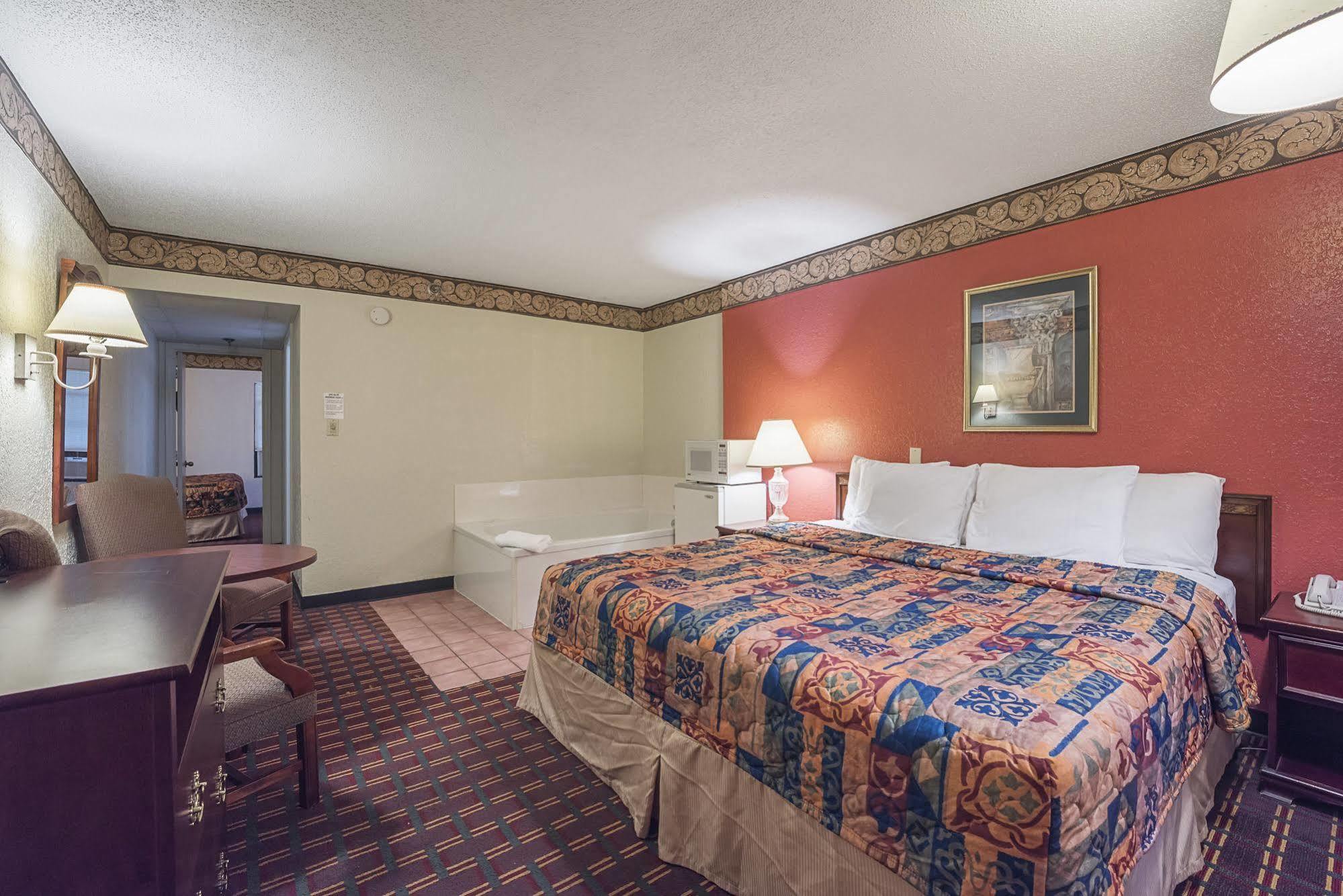 Bear Mount Inn & Suites Pigeon Forge Eksteriør bilde